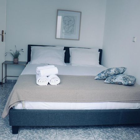 Coastline Apartment Néa Péramos 外观 照片