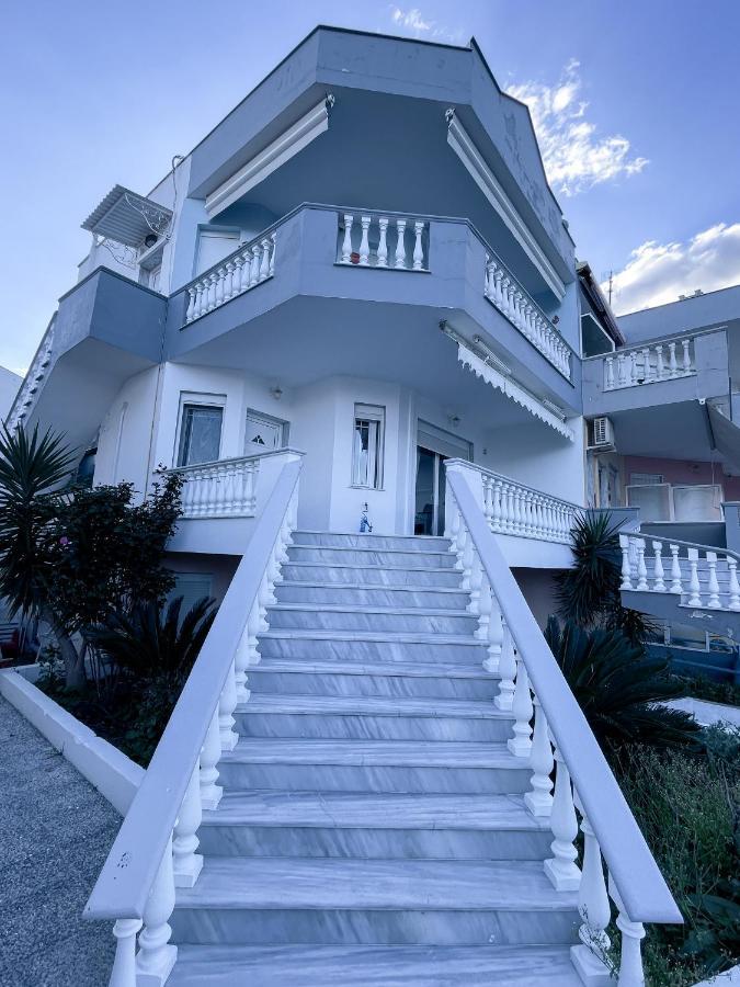 Coastline Apartment Néa Péramos 外观 照片