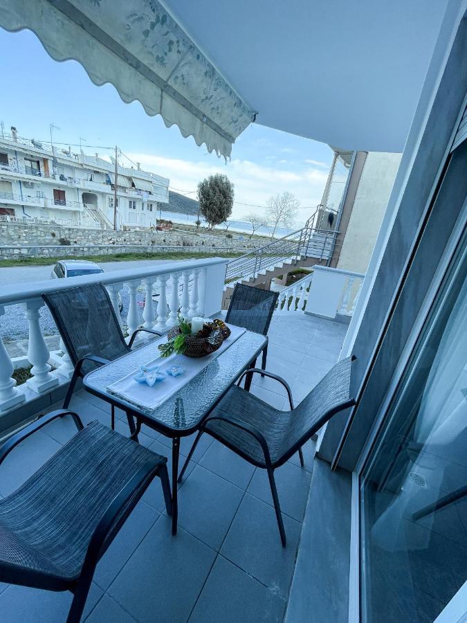Coastline Apartment Néa Péramos 外观 照片