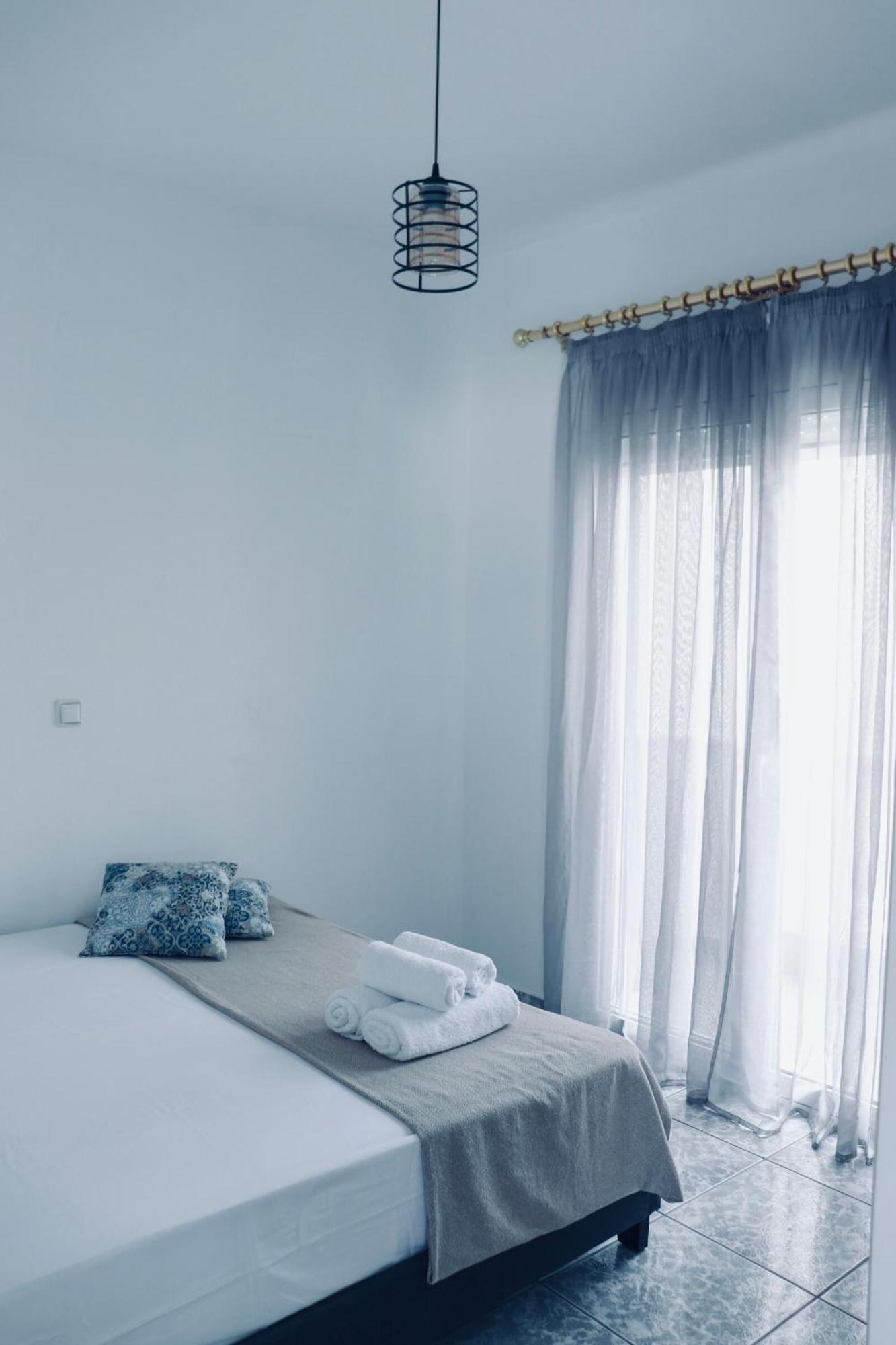 Coastline Apartment Néa Péramos 外观 照片