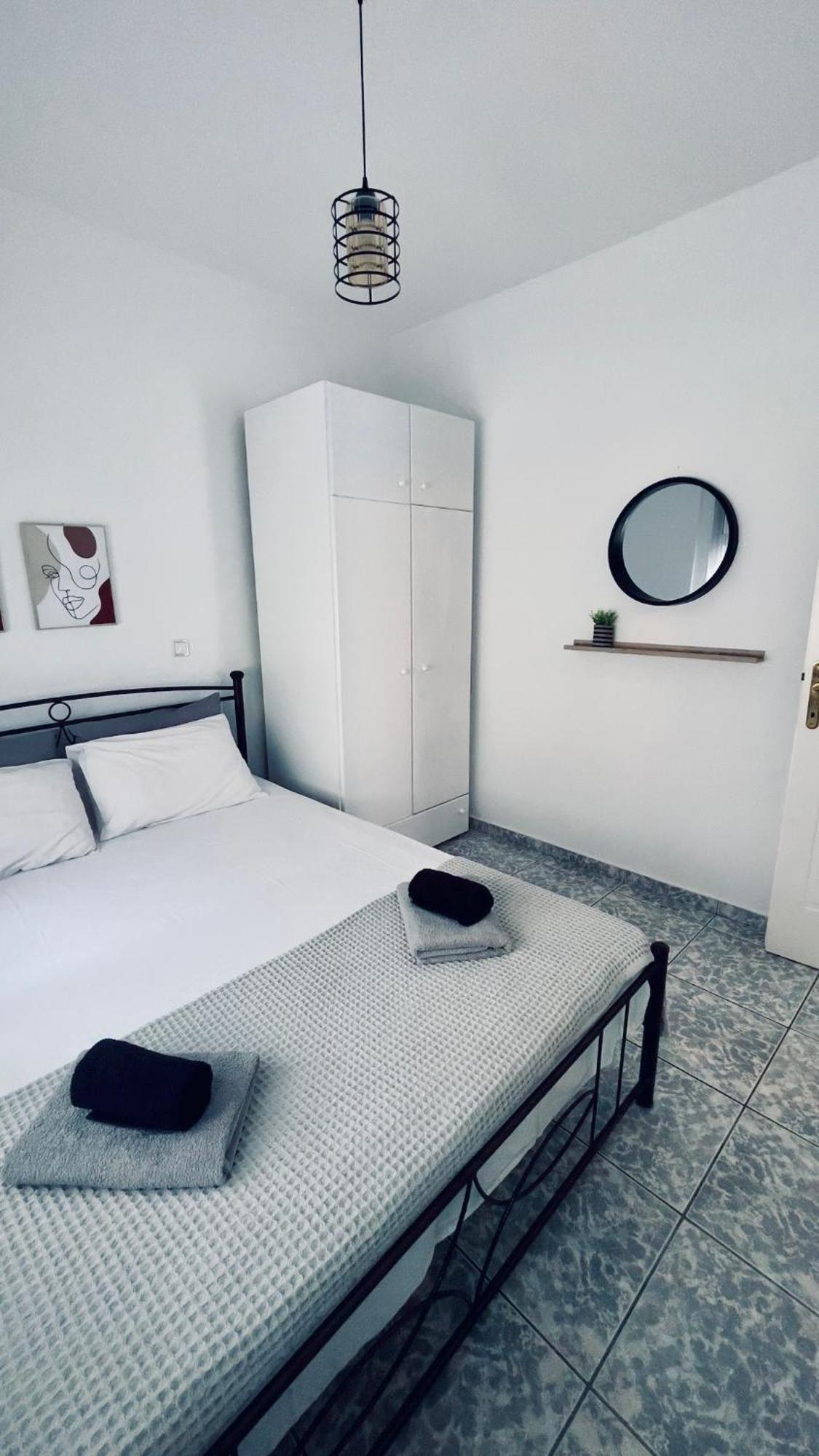 Coastline Apartment Néa Péramos 外观 照片